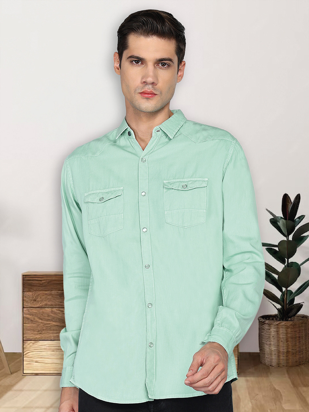 

Kuons Avenue Men Smart Spread Collar Solid Cotton Slim Fit Casual Shirt, Green