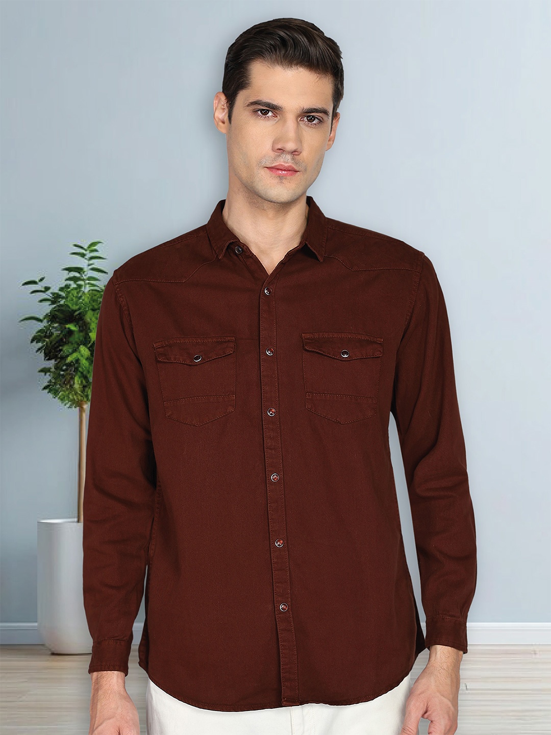 

Kuons Avenue Men Smart Spread Collar Solid Denim Slim Fit Casual Shirt, Maroon