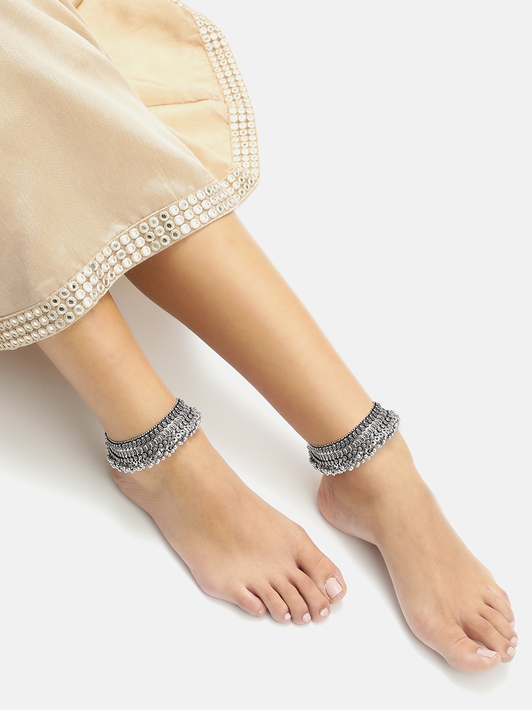 

AITIHYA Pair Of 2 Silver-Plated Paazeb Anklets