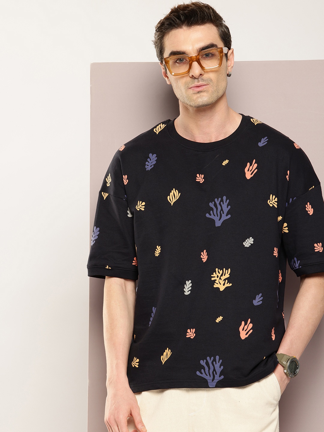 

DILLINGER Men Printed Drop-Shoulder Sleeves Oversized Pure Cotton T-shirt, Black