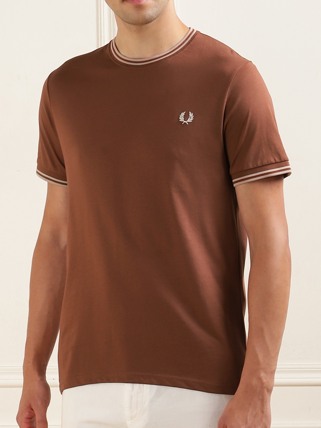 

Fred Perry Men Applique T-shirt, Brown