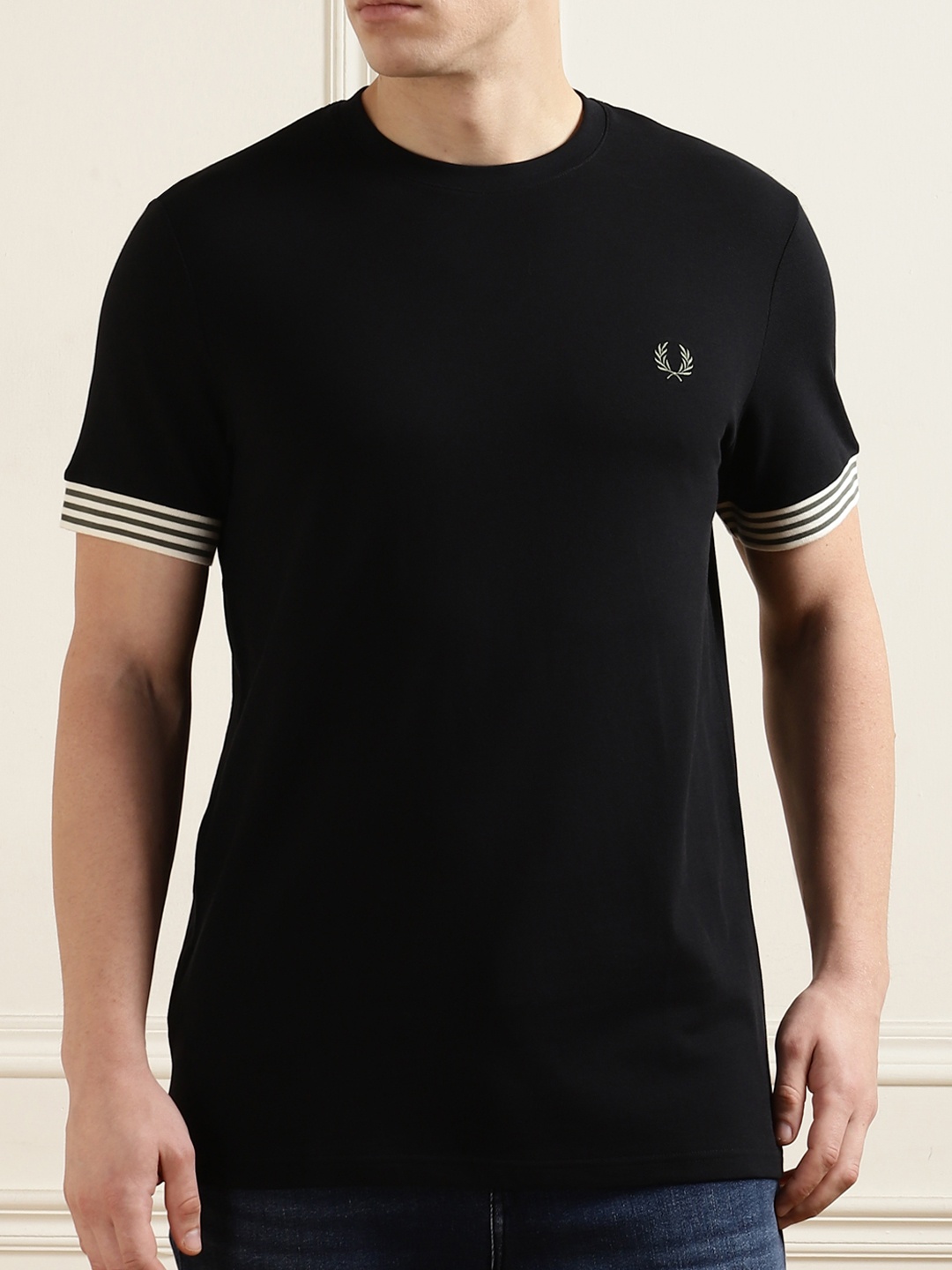 

Fred Perry Men Solid Round Neck Pure Cotton T-shirt, Black