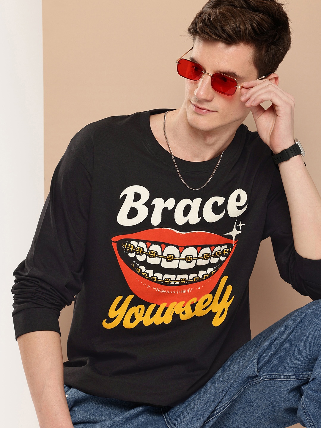 

Difference of Opinion Men Printed Oversized Pure Cotton T-shirt, Black