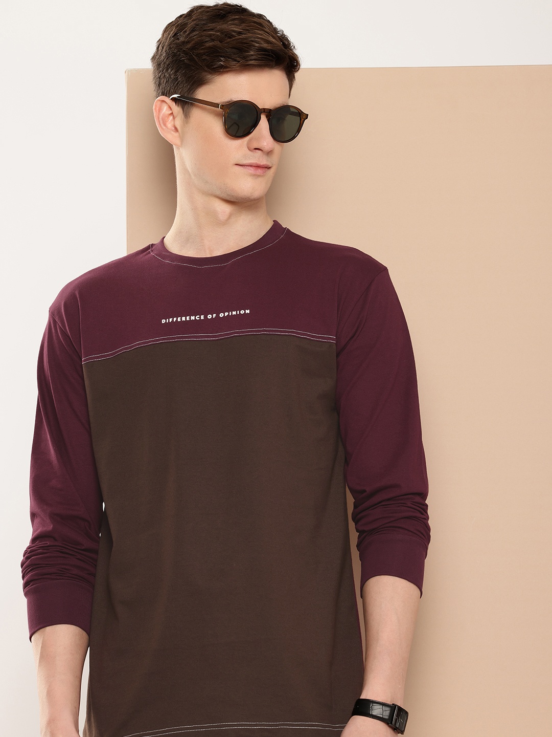 

Difference of Opinion Men Colourblocked Pure Cotton T-shirt, Burgundy