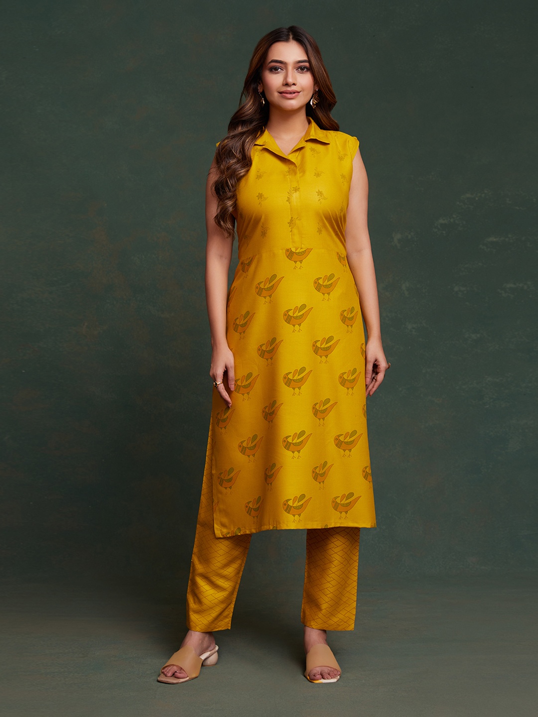 

KALINI Abstract Printed Shirt Collar Regular Staright Kurta with Trousers, Yellow