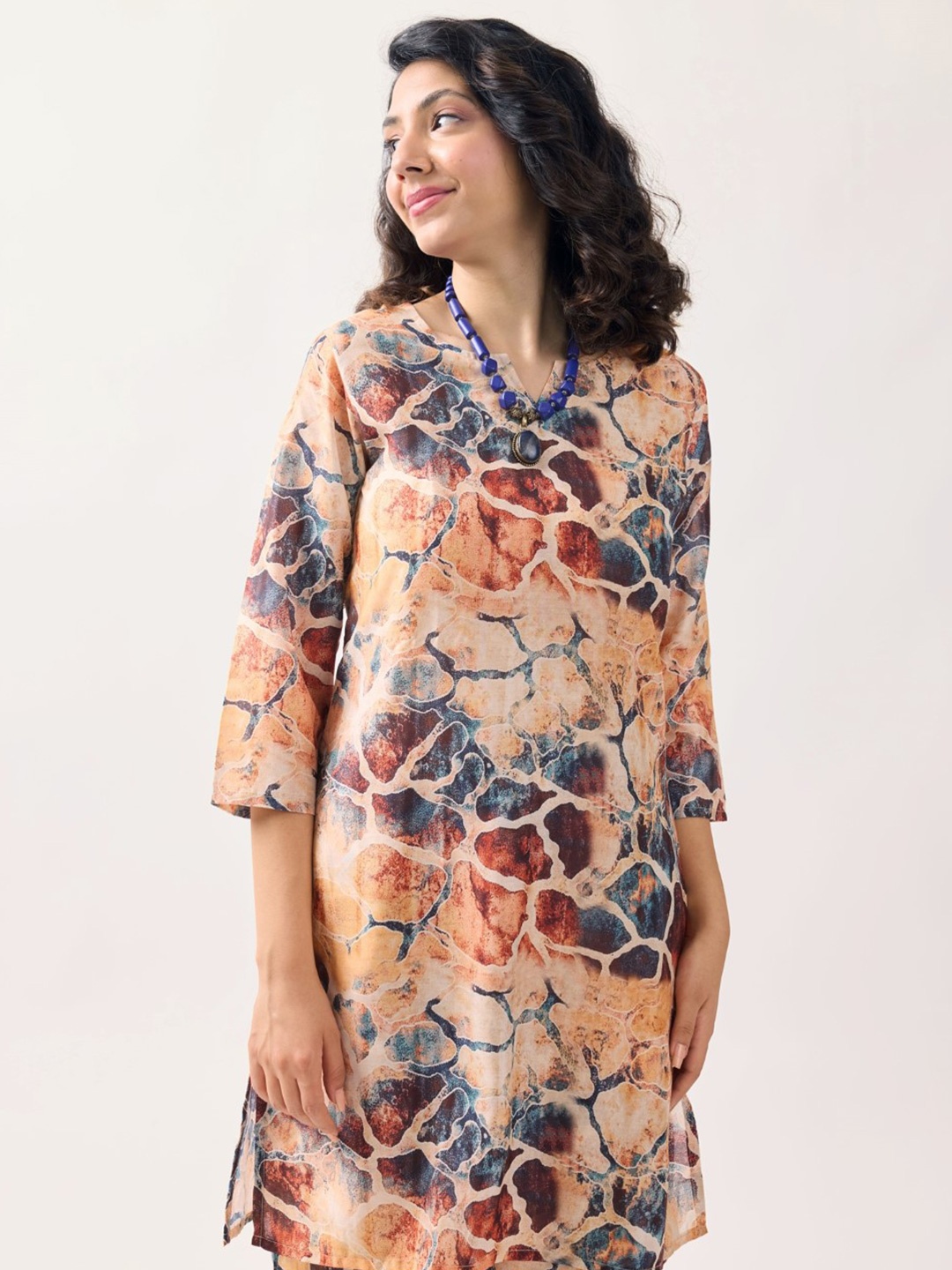 

KERI PERRY Abstract Printed Regular Straight Kurta with Trousers, Yellow