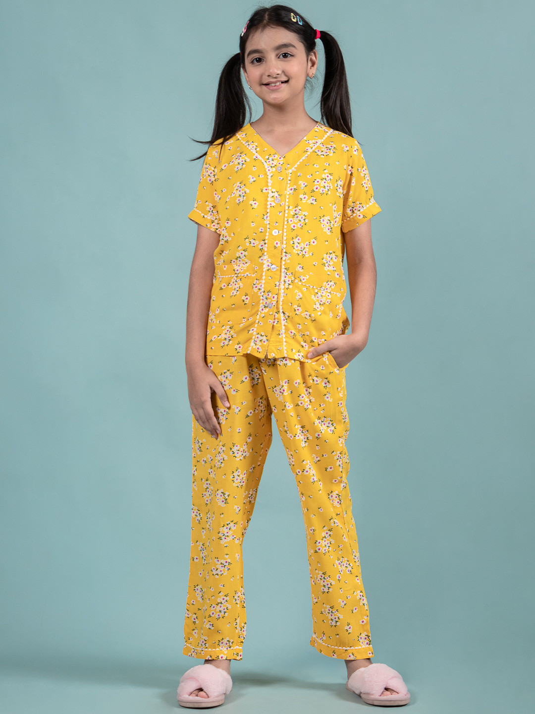 

TWEENY MINI Girls Floral Printed Night suit, Yellow