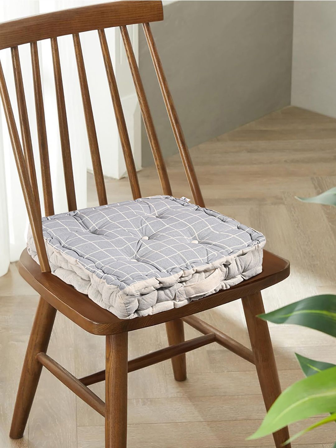 

Kuber Industries Grey 6 Pieces Checked Cotton Chair Pads