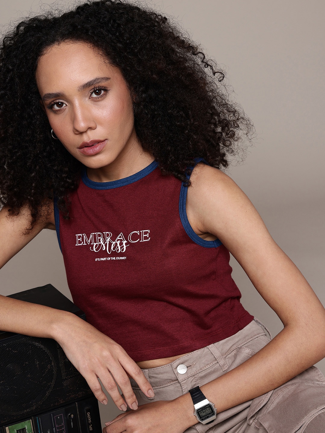 

The Roadster Life Co. Typography Printed Slim Fit Crop T-shirt, Maroon