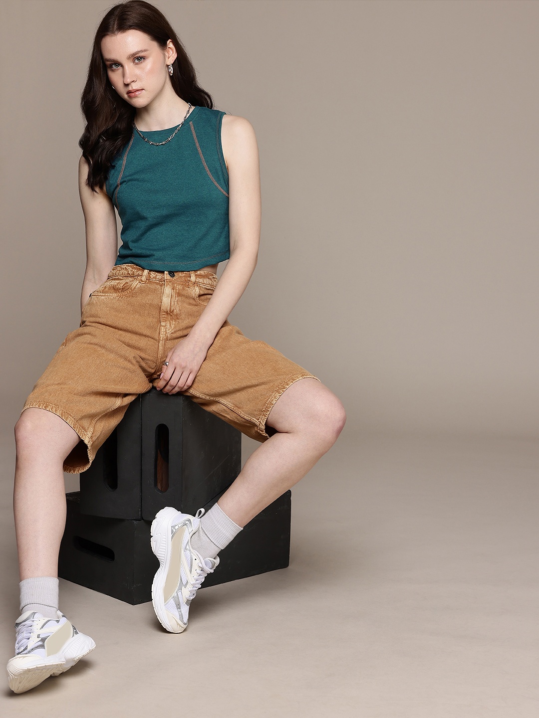 

The Roadster Life Co. Slim Fit Crop T-shirt, Teal