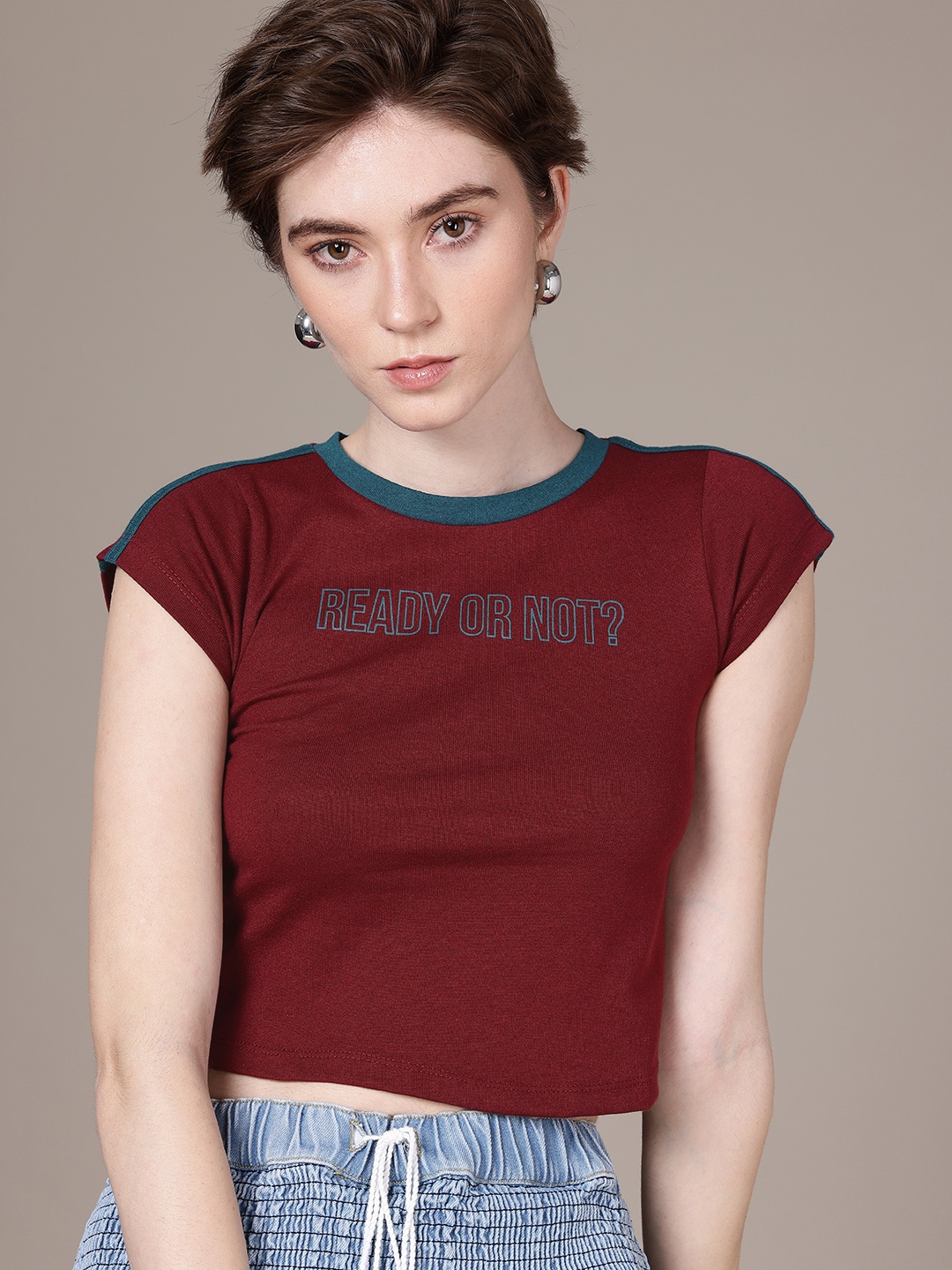 

The Roadster Life Co. Typography Printed Slim Fit Crop T-shirt, Maroon