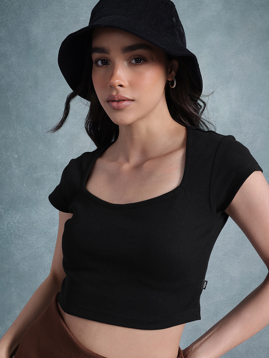 

The Roadster Life Co. Ribbed Crop Top, Black