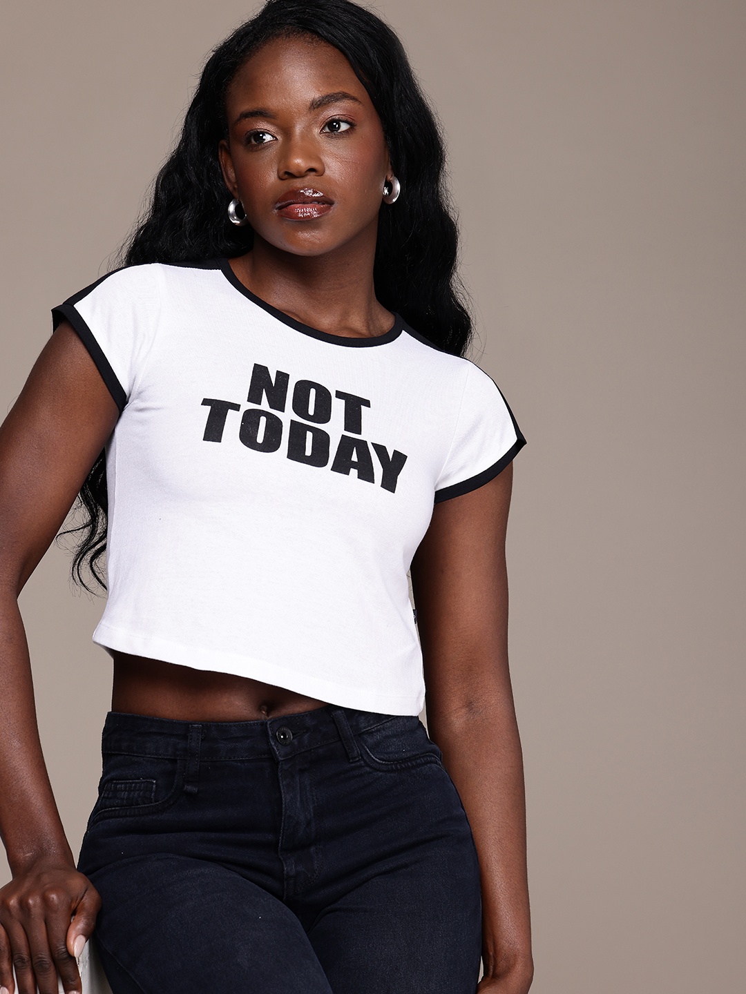 

The Roadster Life Co. Typography Printed Slim Fit Crop T-shirt, White