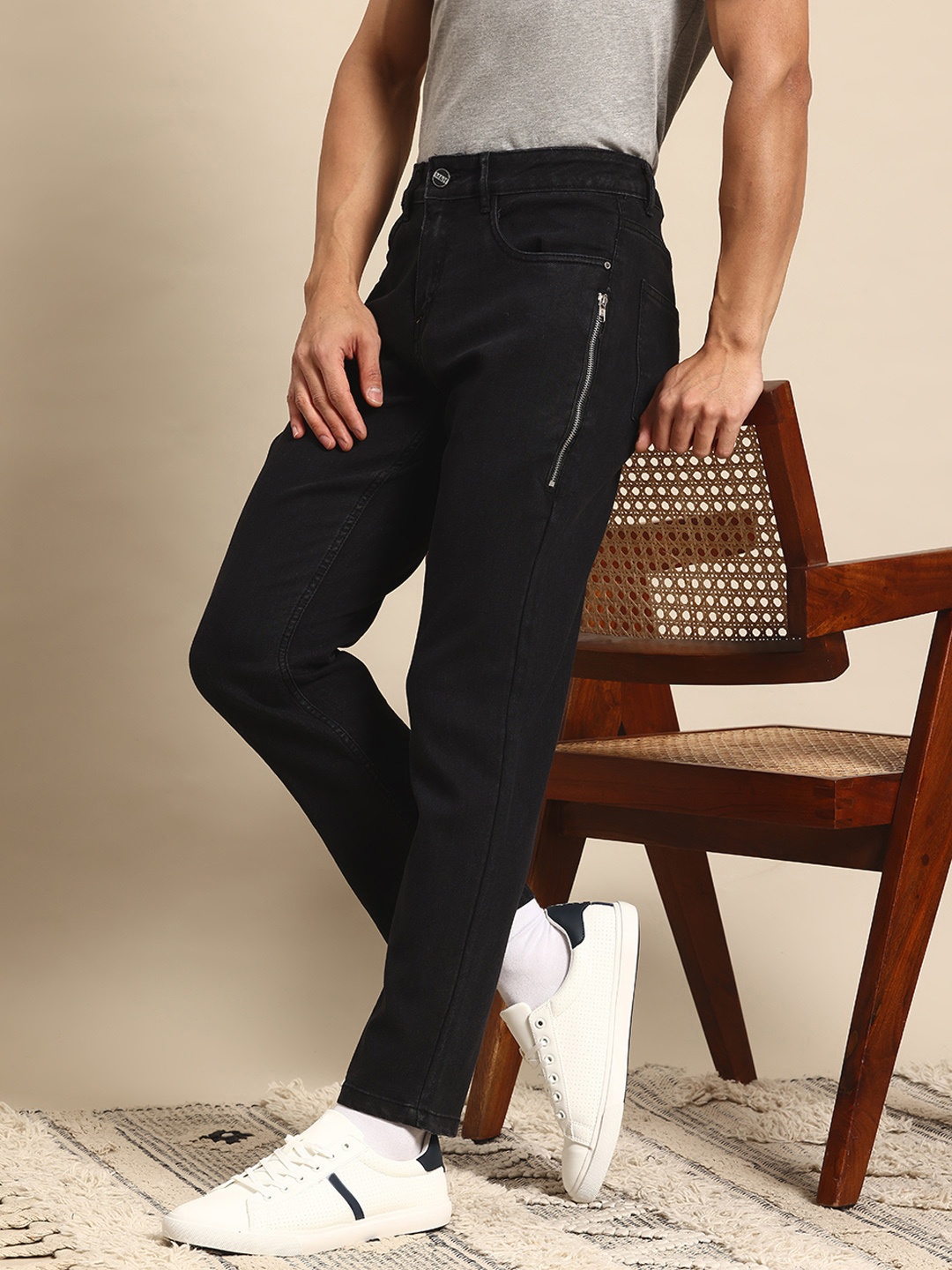 

Mast & Harbour Men Slim-Fit Stretchable Jeans With Zip Detail, Black
