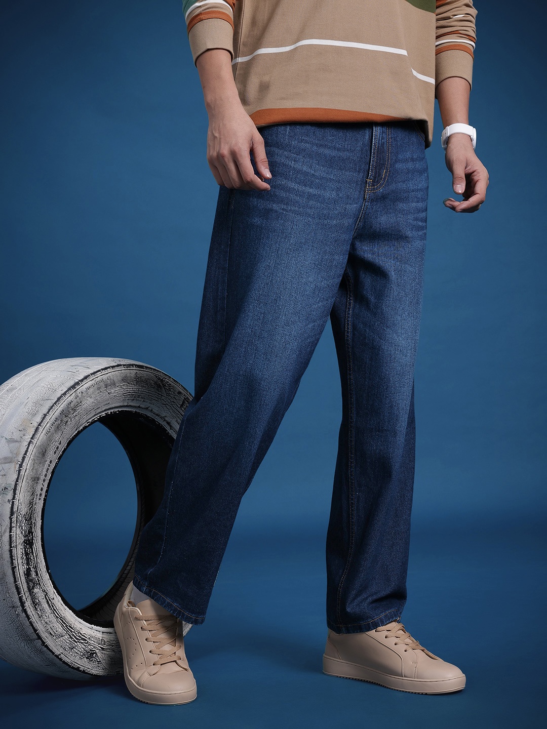 

The Roadster Life Co. Men Loose Fit Flared Pure Cotton Jeans, Navy blue
