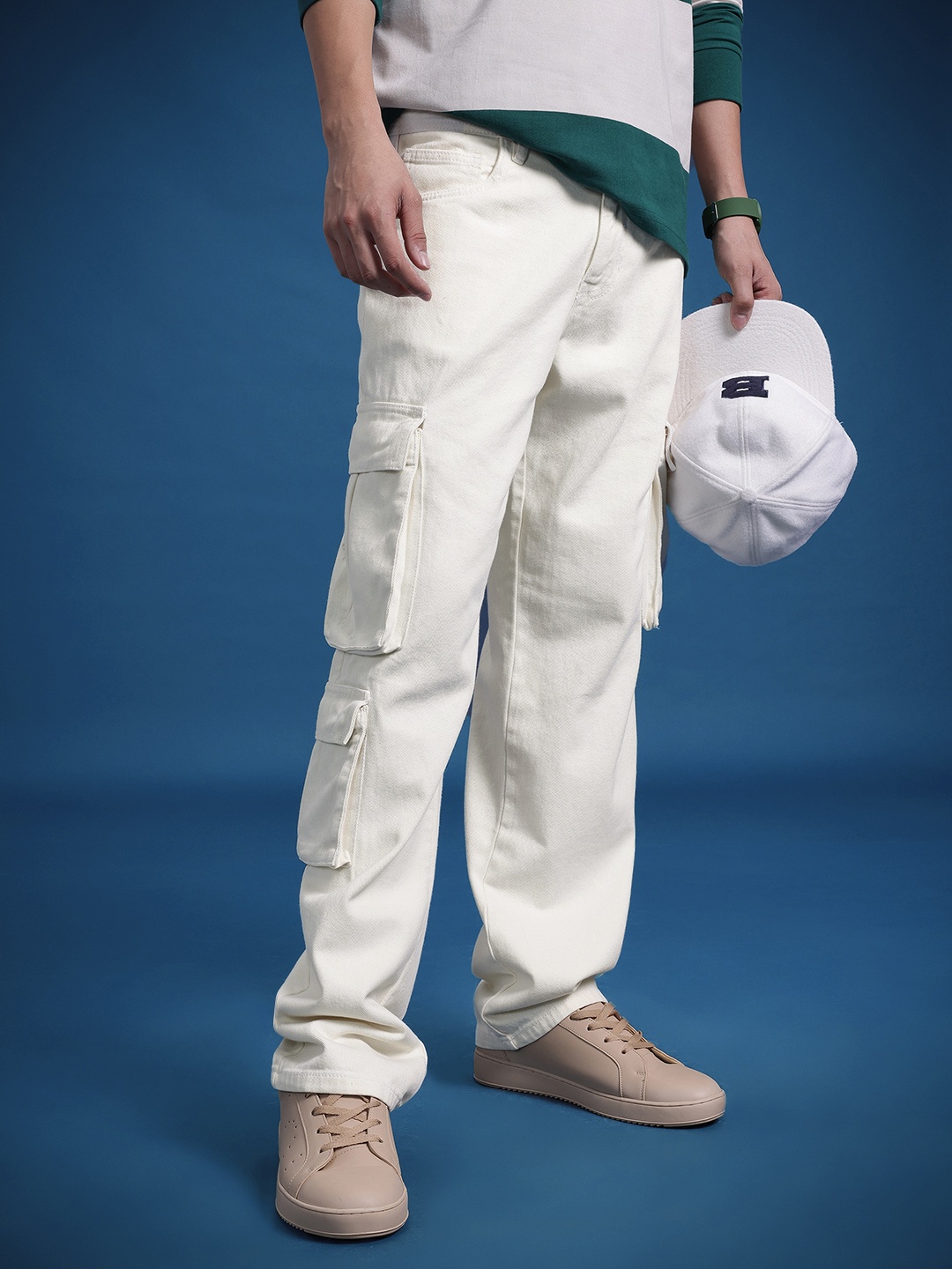 

The Roadster Life Co. Men Loose Fit Pure Cotton Jeans, Off white