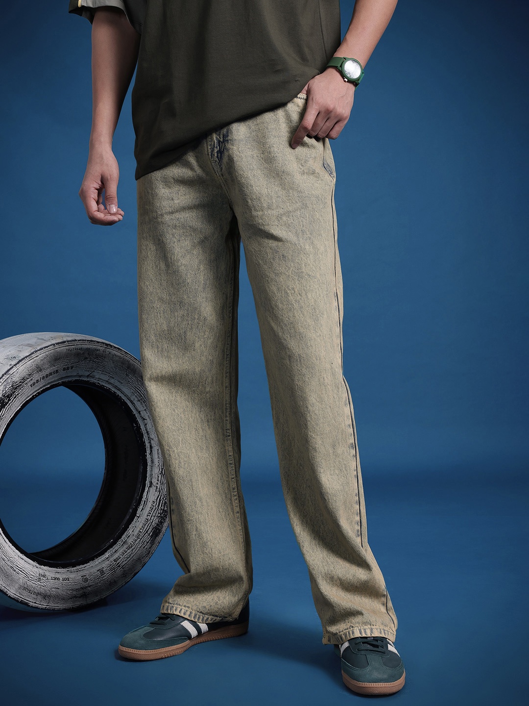 

The Roadster Life Co. Men Wide Leg Bleached Pure Cotton Jeans, Beige