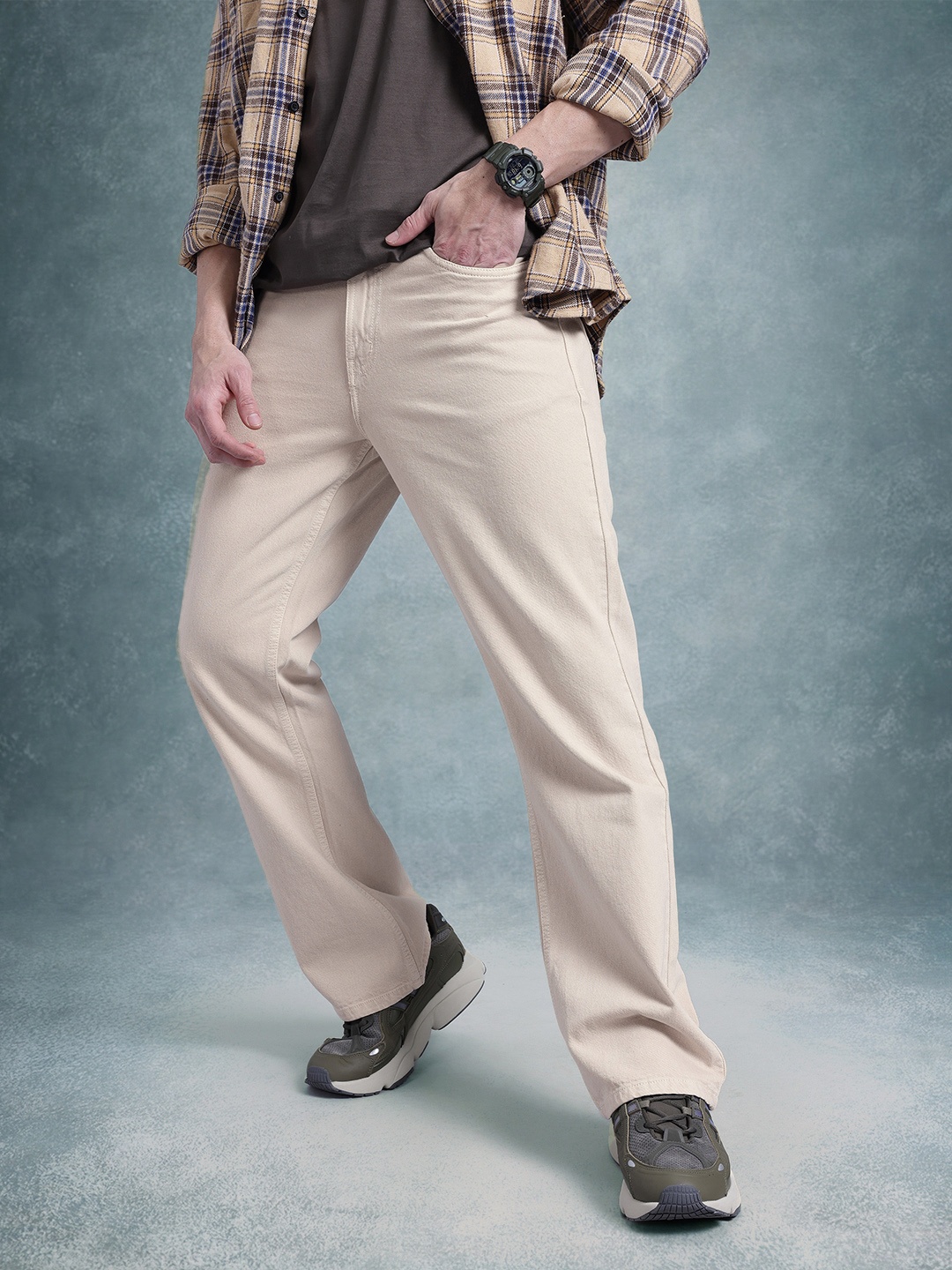 

The Roadster Life Co. Men Flared Fit Jeans, Beige