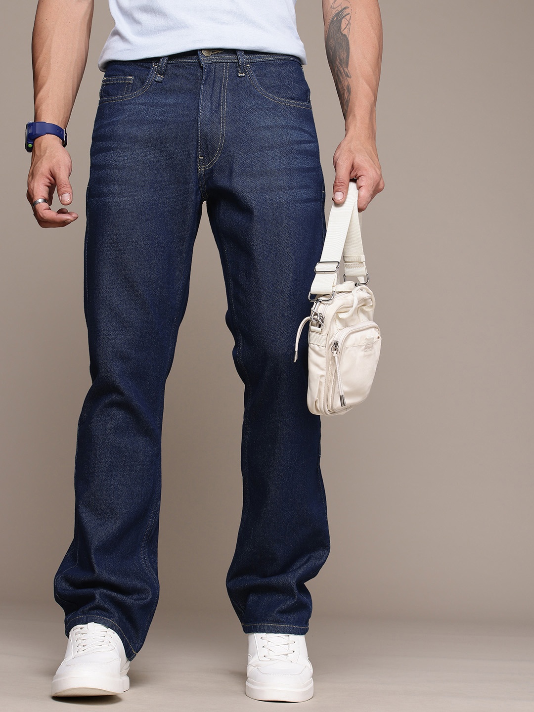 

The Roadster Life Co. Men Pure Cotton Bootcut Light Fade Jeans, Blue