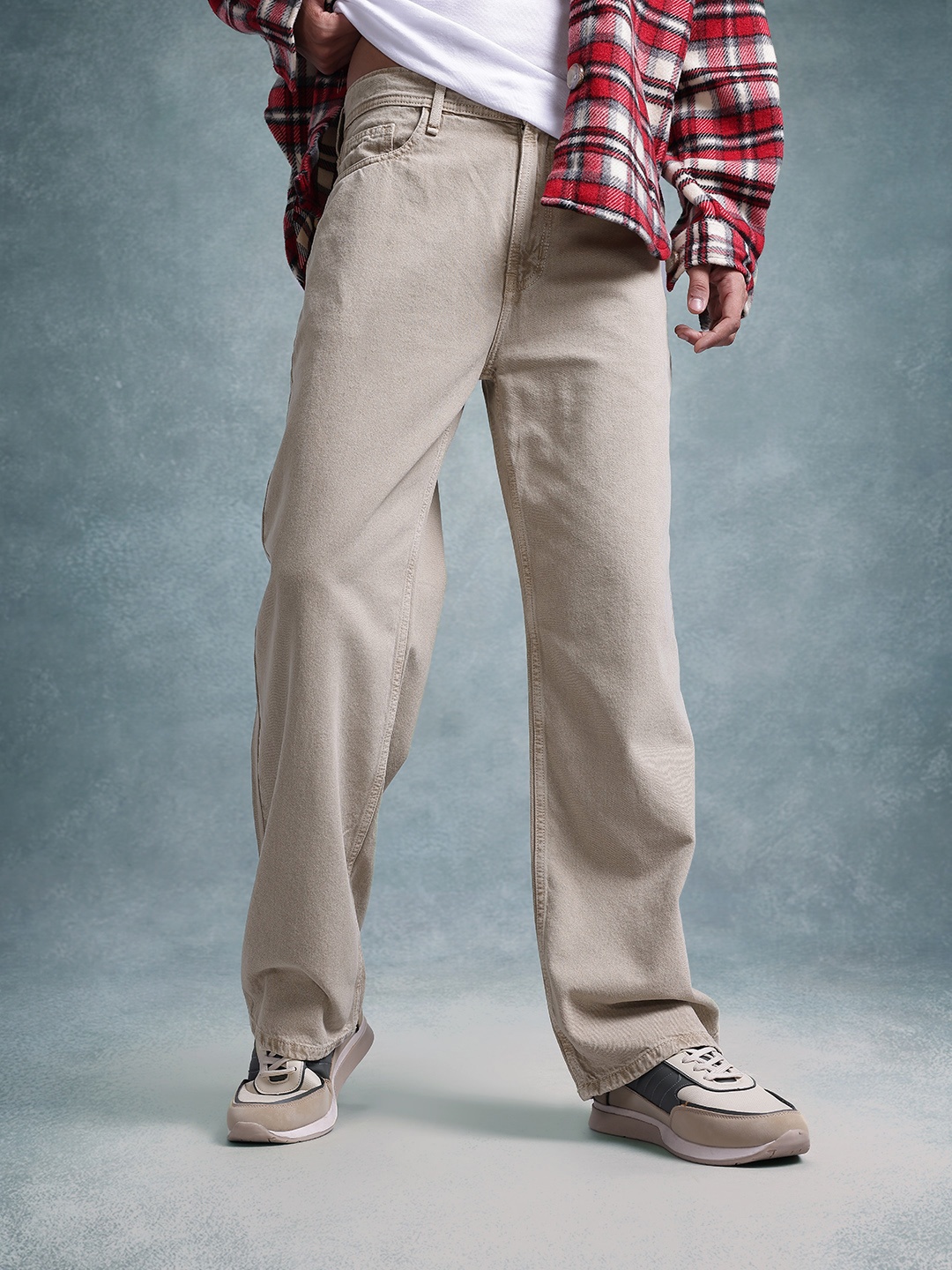 

The Roadster Life Co. Men Mid-Rise Pure Cotton Wide Leg Jeans, Beige