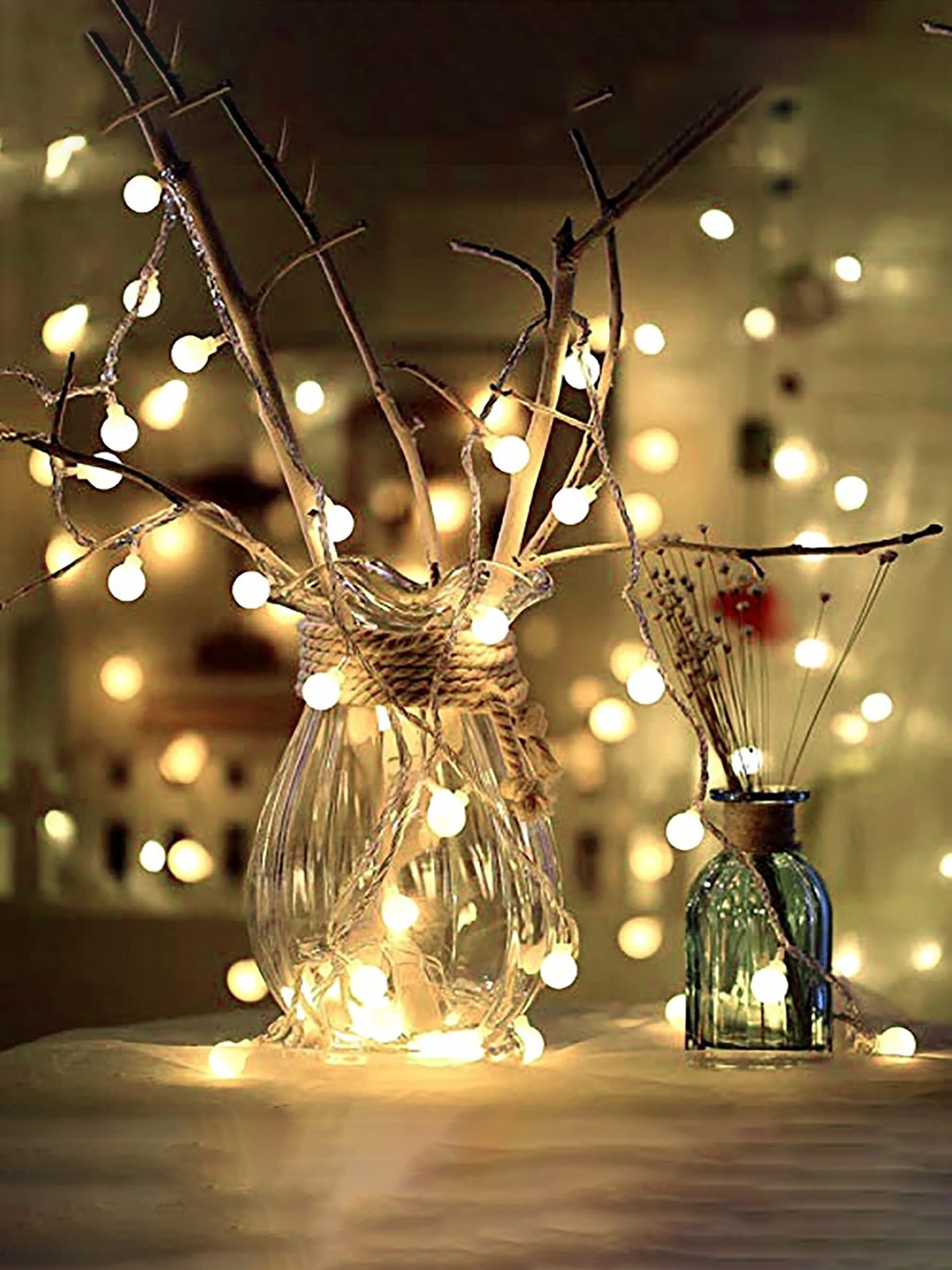 

Kuber Industries White 20 Ball Shape String Light