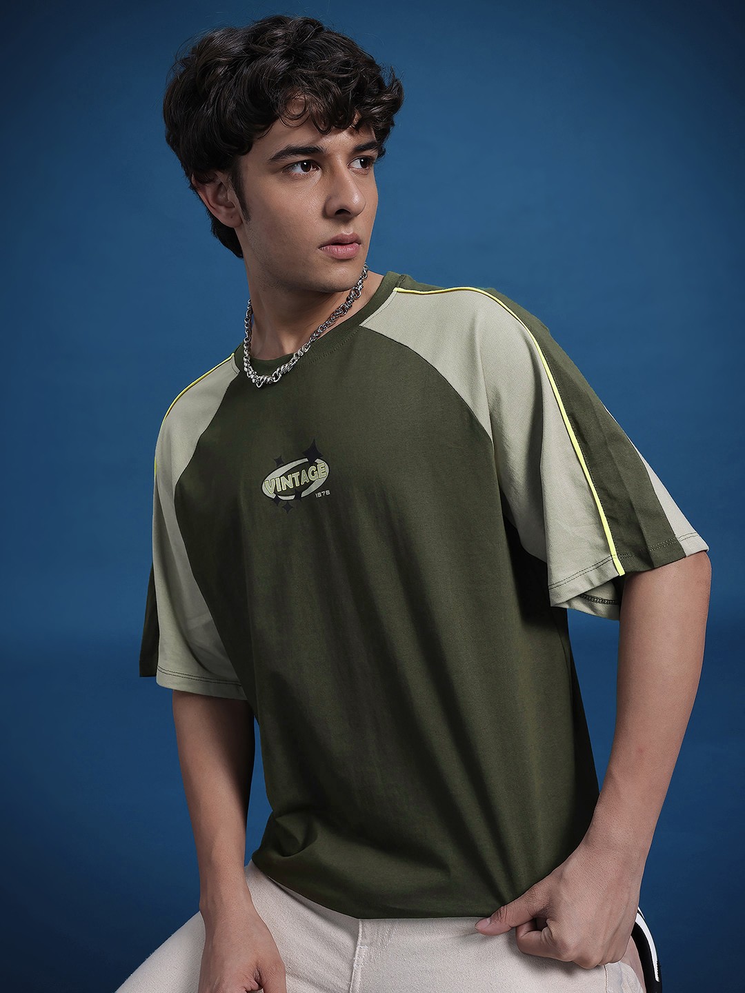 

The Roadster Life Co. Men Colourblocked Pure Cotton Relaxed Fit T-shirt, Olive