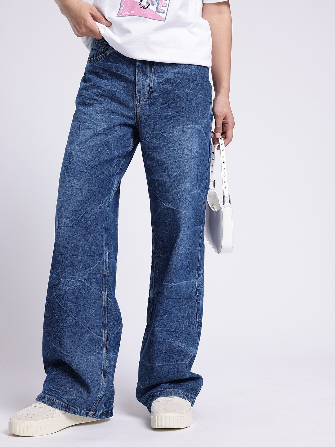 

glitchez Women Cool Touch Crinkle Effect Baggy Wide Leg Light Fade Jeans, Blue