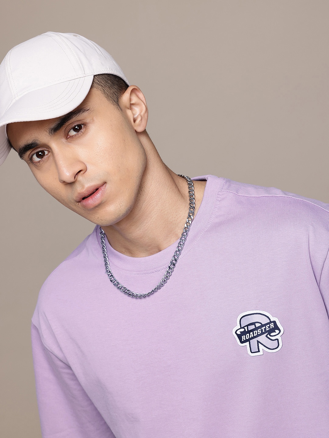 

The Roadster Lifestyle Co. Printed Drop-Shoulder Sleeves Pure Cotton Applique T-shirt, Lavender