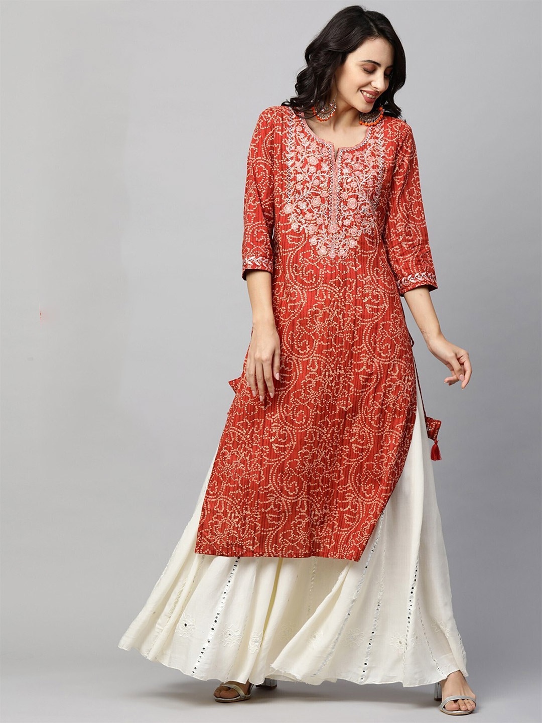 

PHYSIL Floral Embroidered Thread Work Straight Kurta, Red