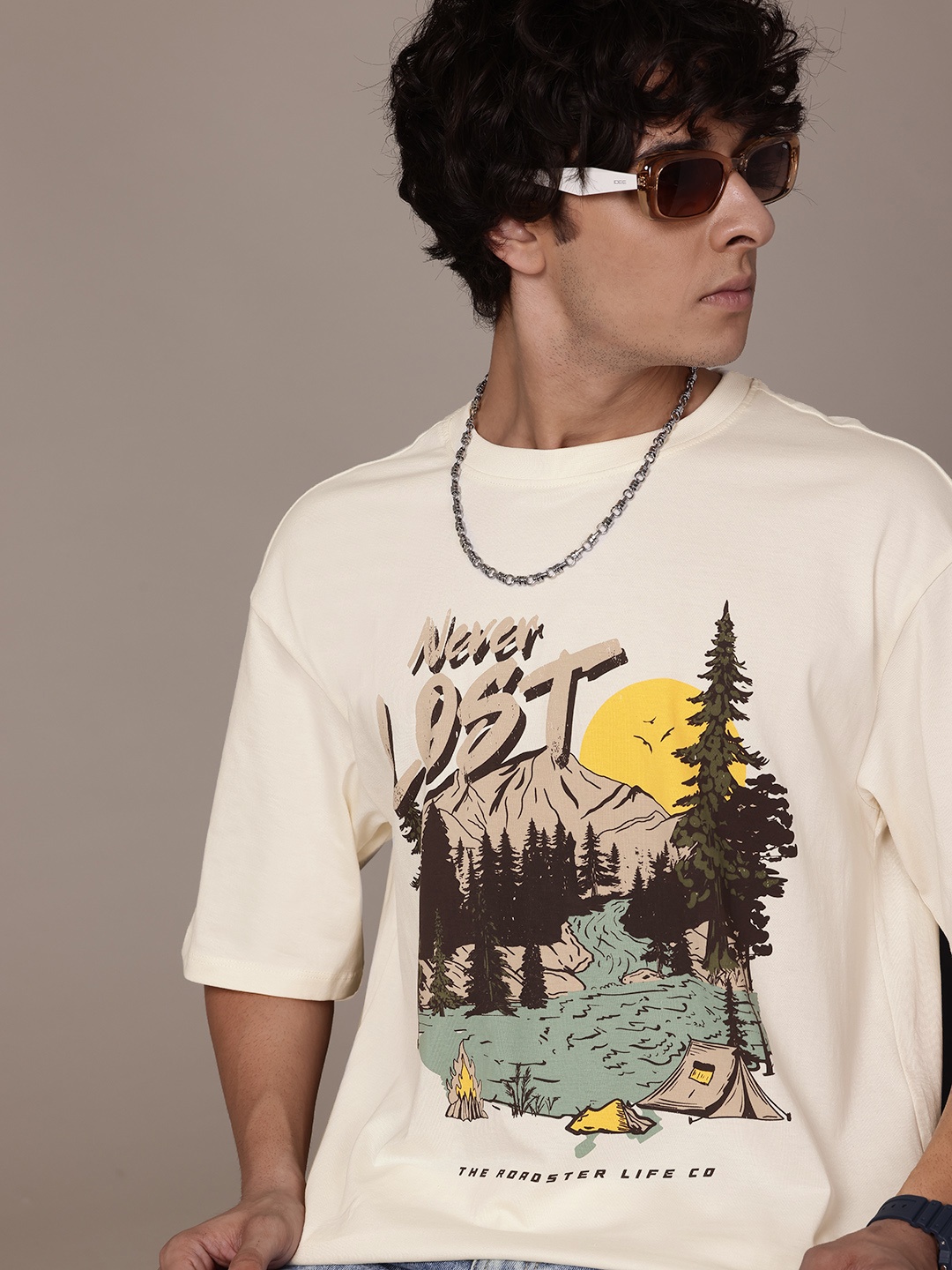 

The Roadster Lifestyle Co. Men Printed Pure Cotton Relaxed Fit T-shirt, Cream