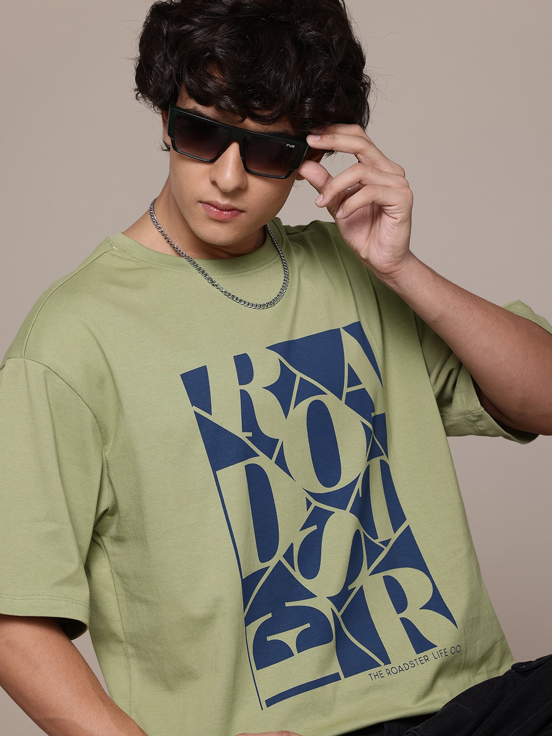 

Roadster The Lifestyle Co Brand Logo Printed Drop-Shoulder Sleeves Pure Cotton T-shirt, Green