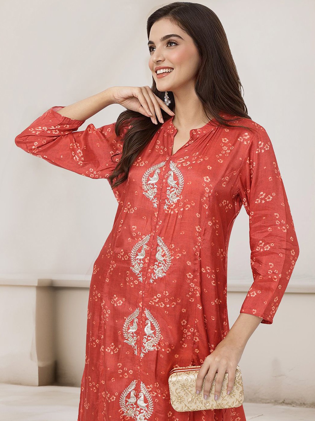 

Ishin Bandhani Printed Mandarin Collar A-Line Kurta With Trousers, Red