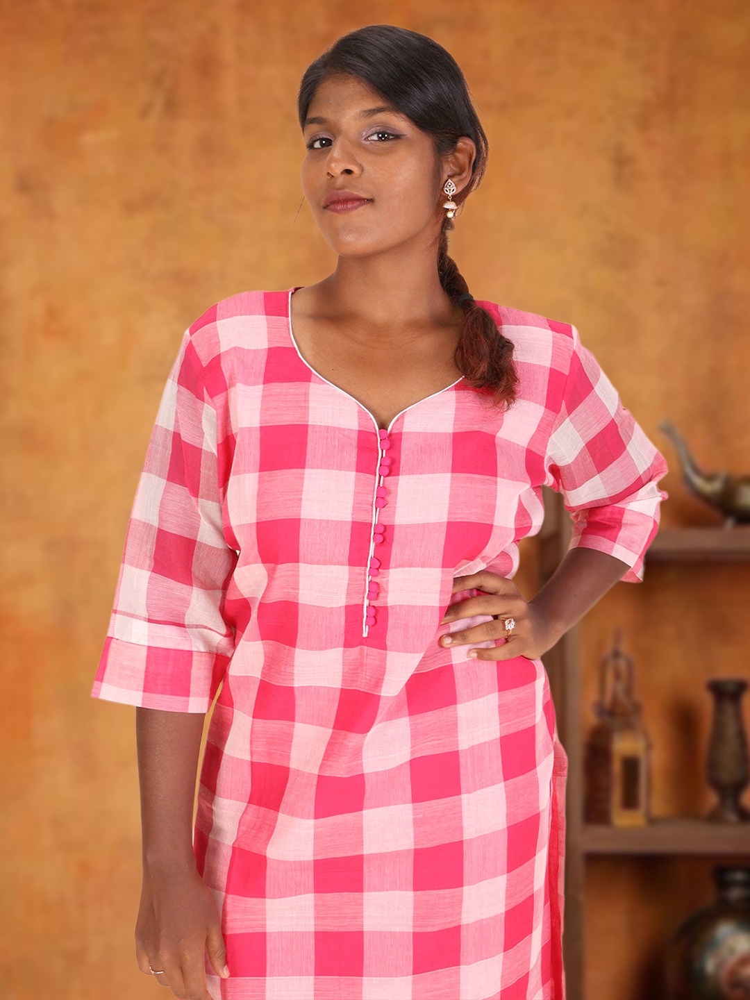 

Avishya Checked V-Neck Pure Cotton Straight Kurta, Pink