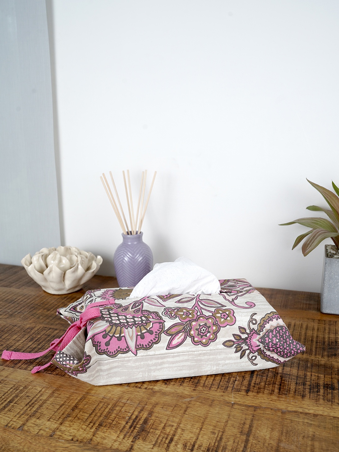

Ratan Cart Purple Paisley Printed Cotton Tissue Box Cover