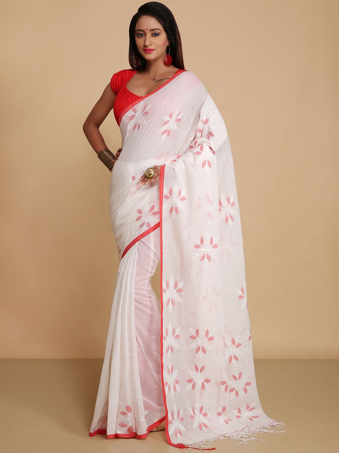 

WoodenTant Woven Design Pure Cotton Saree, White