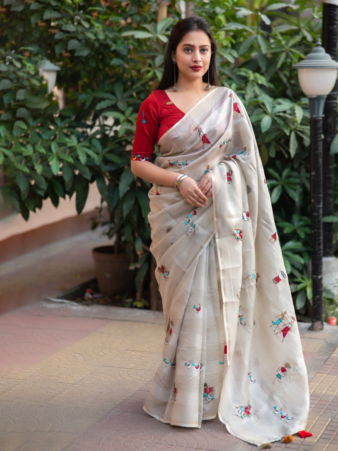 

STAVA CREATION Women Kalamkari Embroidered Kota Saree, Grey