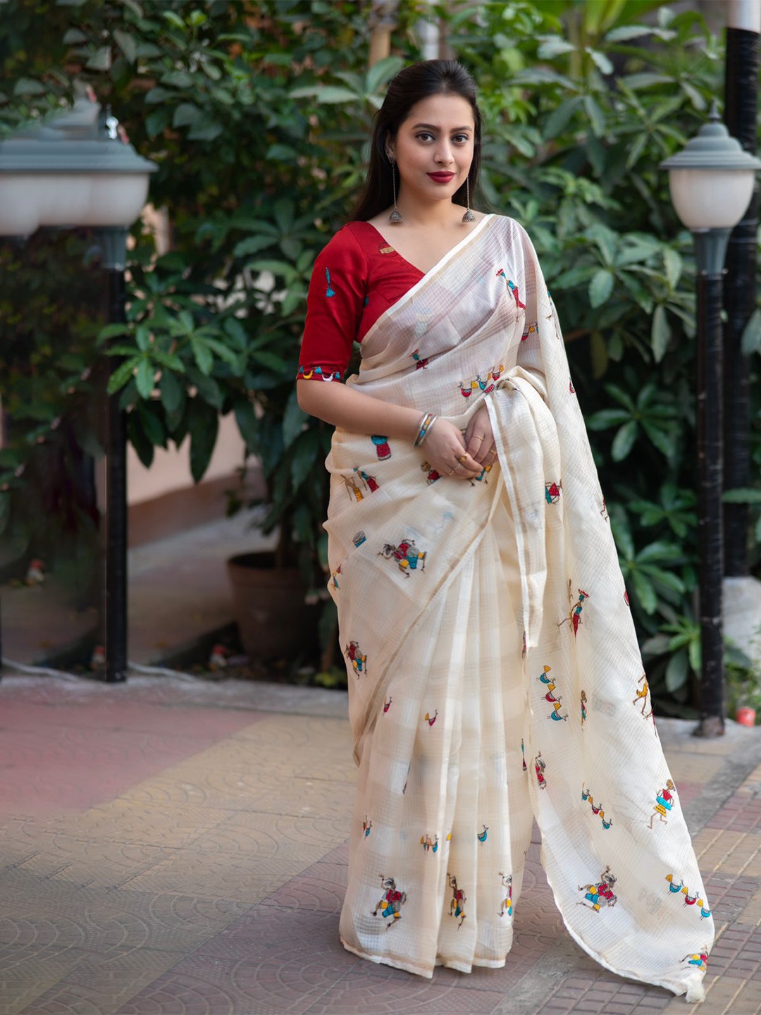 

STAVA CREATION Kalamkari Embroidered Kota Saree, White