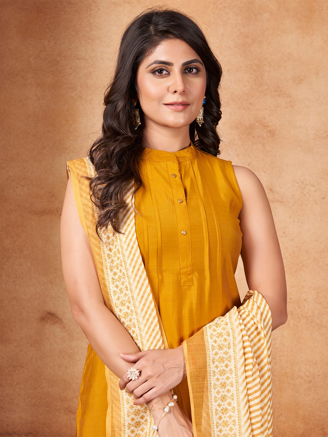 

MOJILAA Mandarin Collar Sleeveless Straight Kurta With Trouser & Dupatta, Mustard