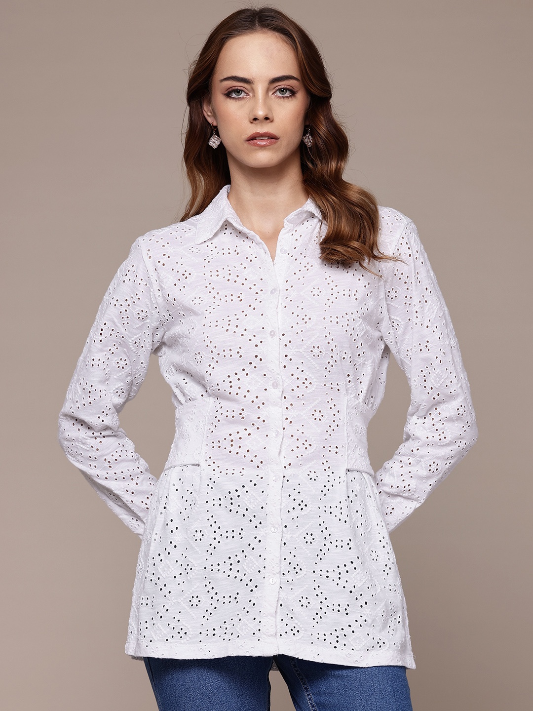 

bebe All day Schiffli Smocked Longline Shirt, White