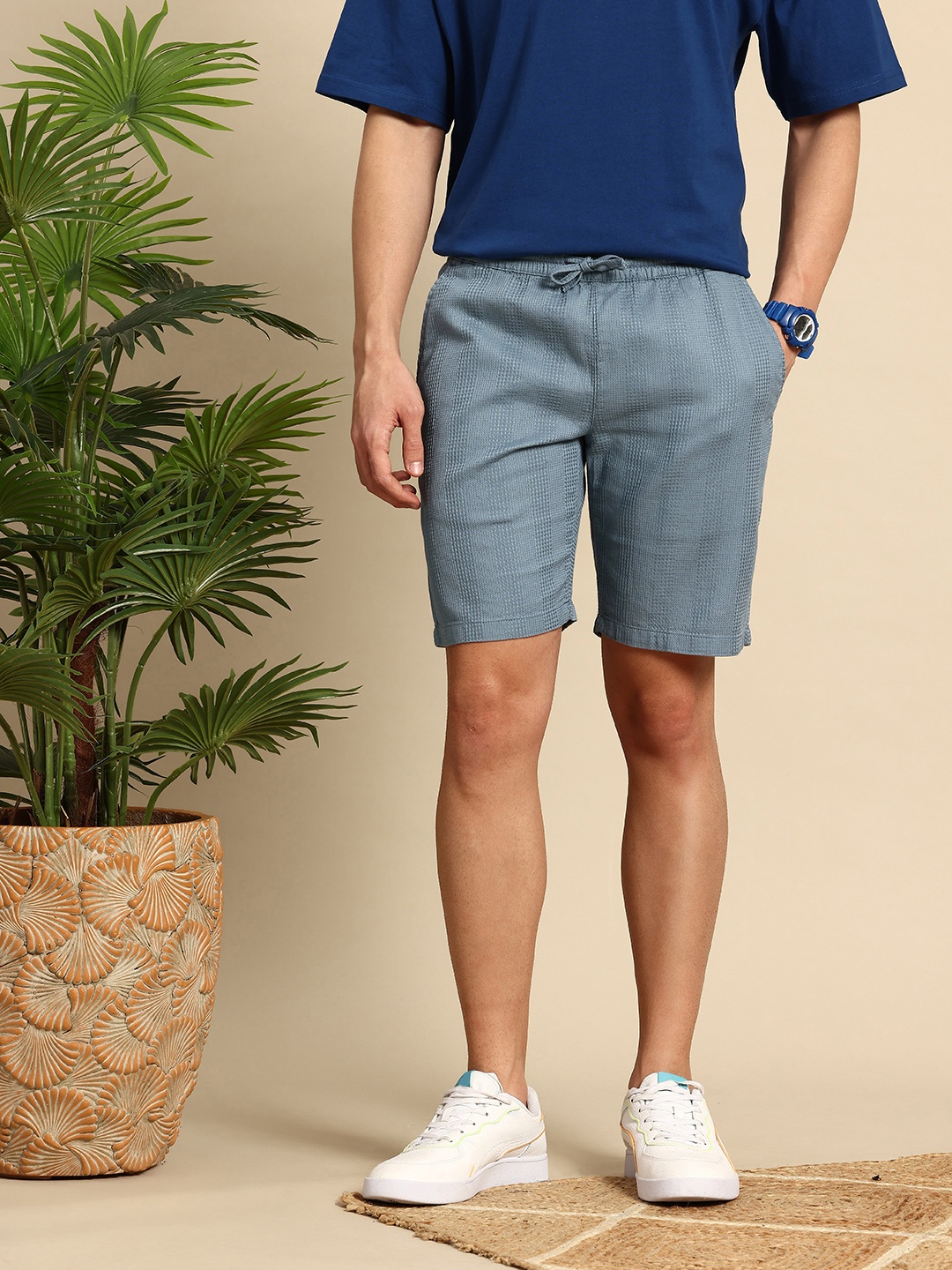 

Mast & Harbour Men Self Designed Regular Shorts, Blue