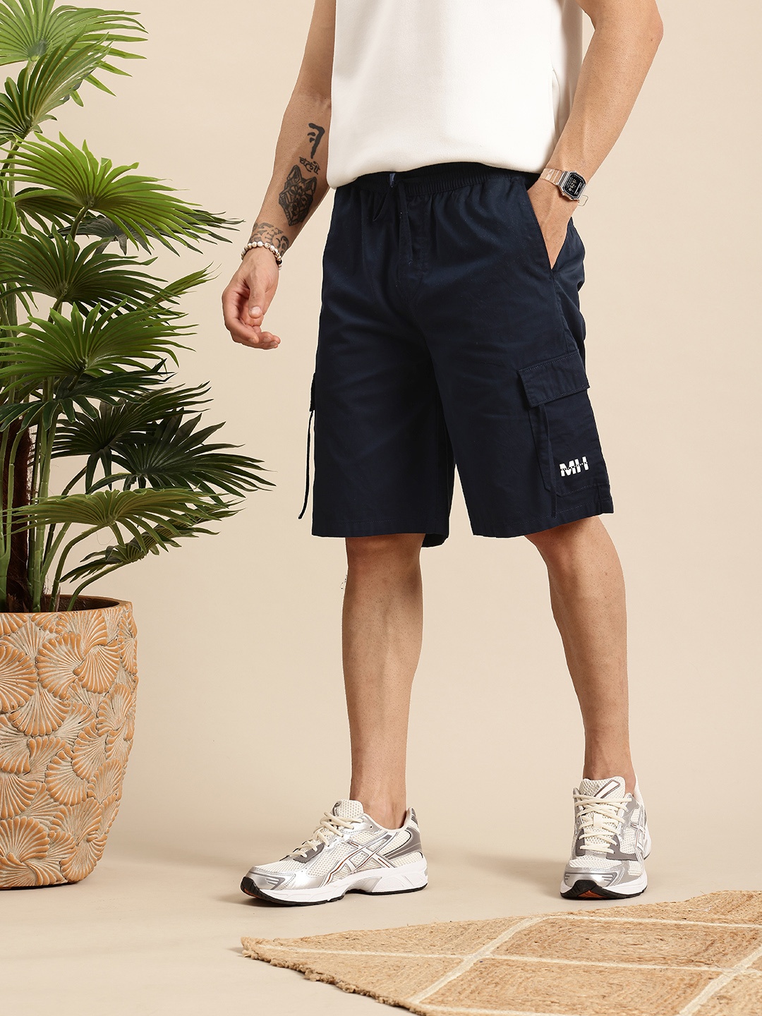 

Mast & Harbour Men Pure Cotton Loose Fit Cargo Shorts, Navy blue