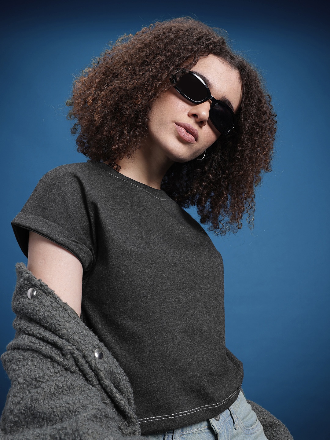 

The Roadster Life Co. Extended Sleeves Crop Boxy T-shirt, Grey