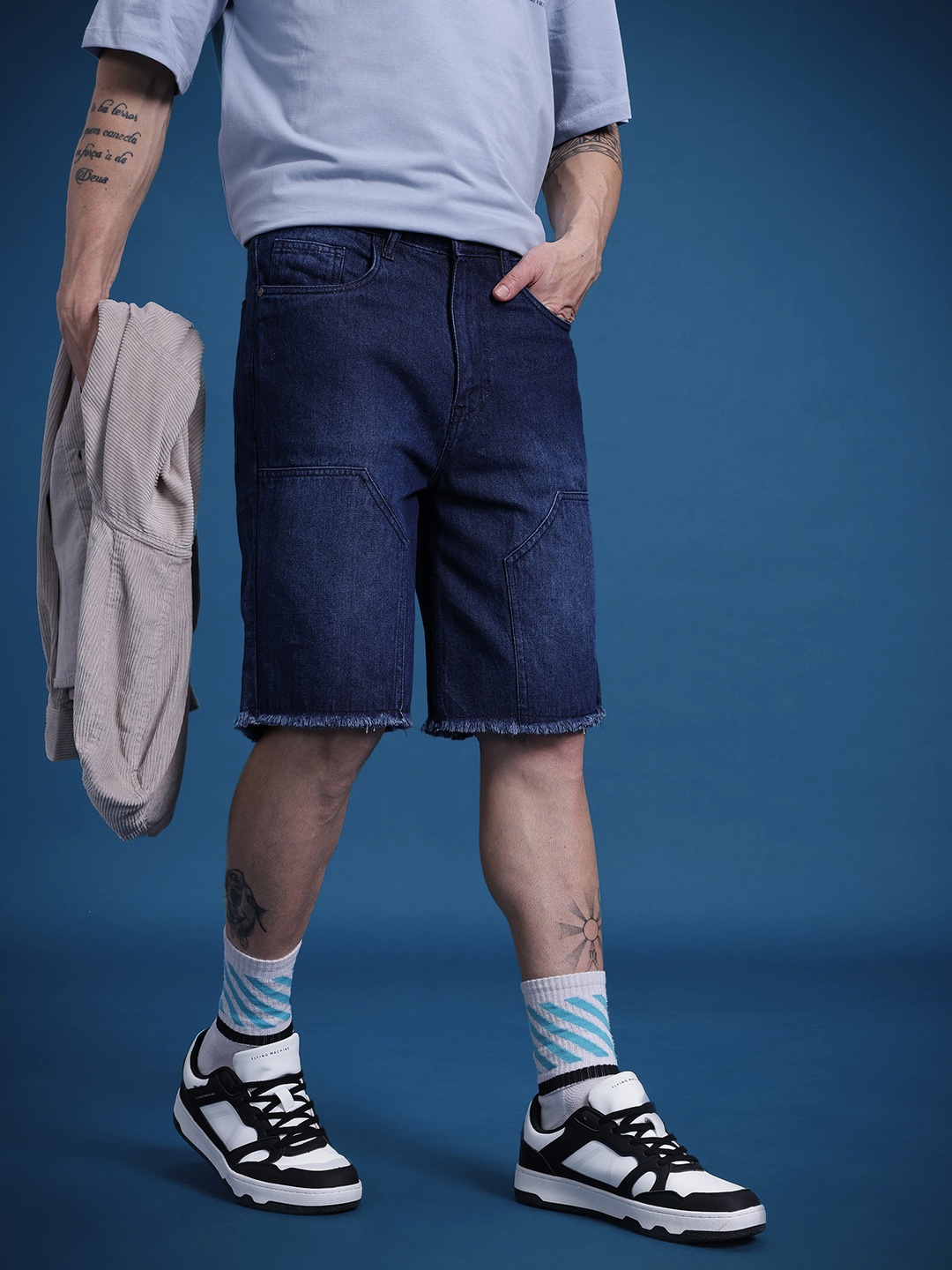 

The Roadster Life Co. Men Relaxed Frayed Denim Shorts, Navy blue