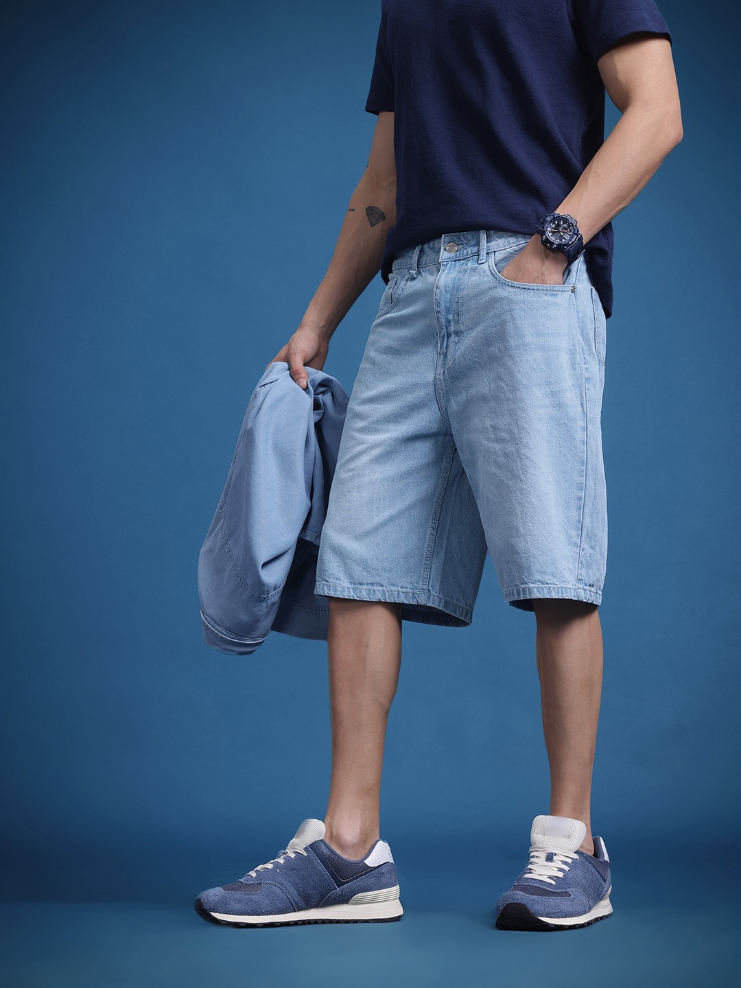 

The Roadster Life Co. Men Washed Effect Pure Cotton Relaxed Fit Jorts, Blue