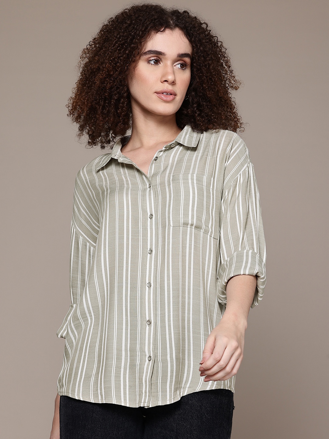 

The Roadster Lifestyle Co. Drop Shoulder Sleeves Striped Casual Shirt, Green