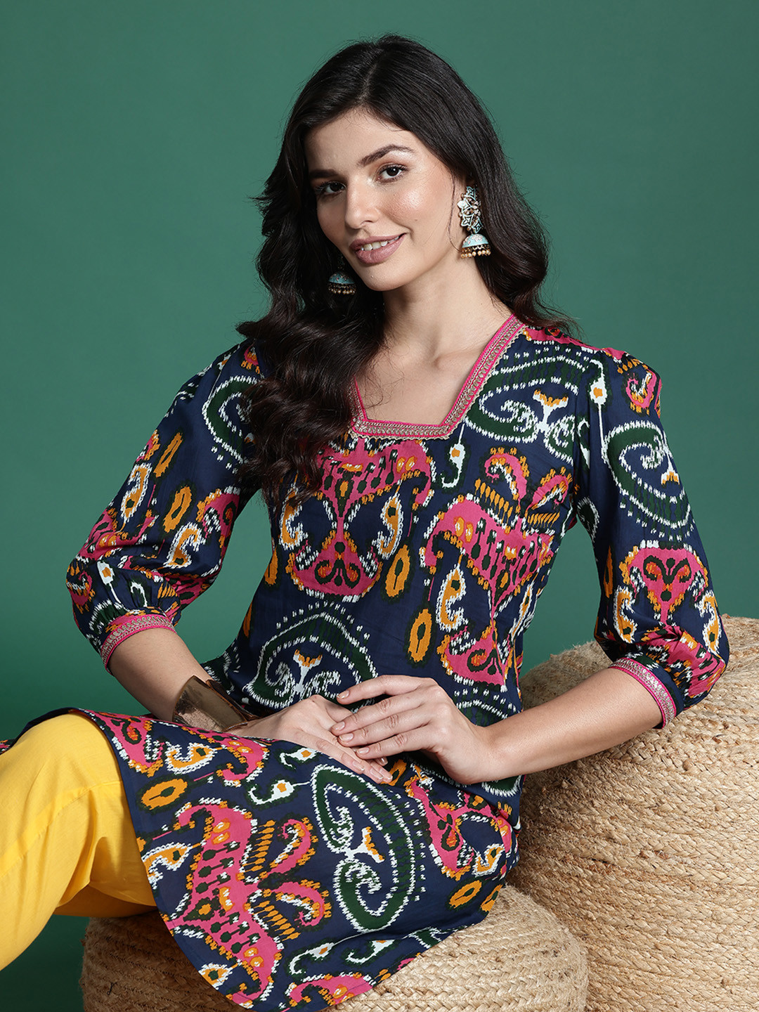 

Sangria Paisley Print Sequinned Kurta, Navy blue