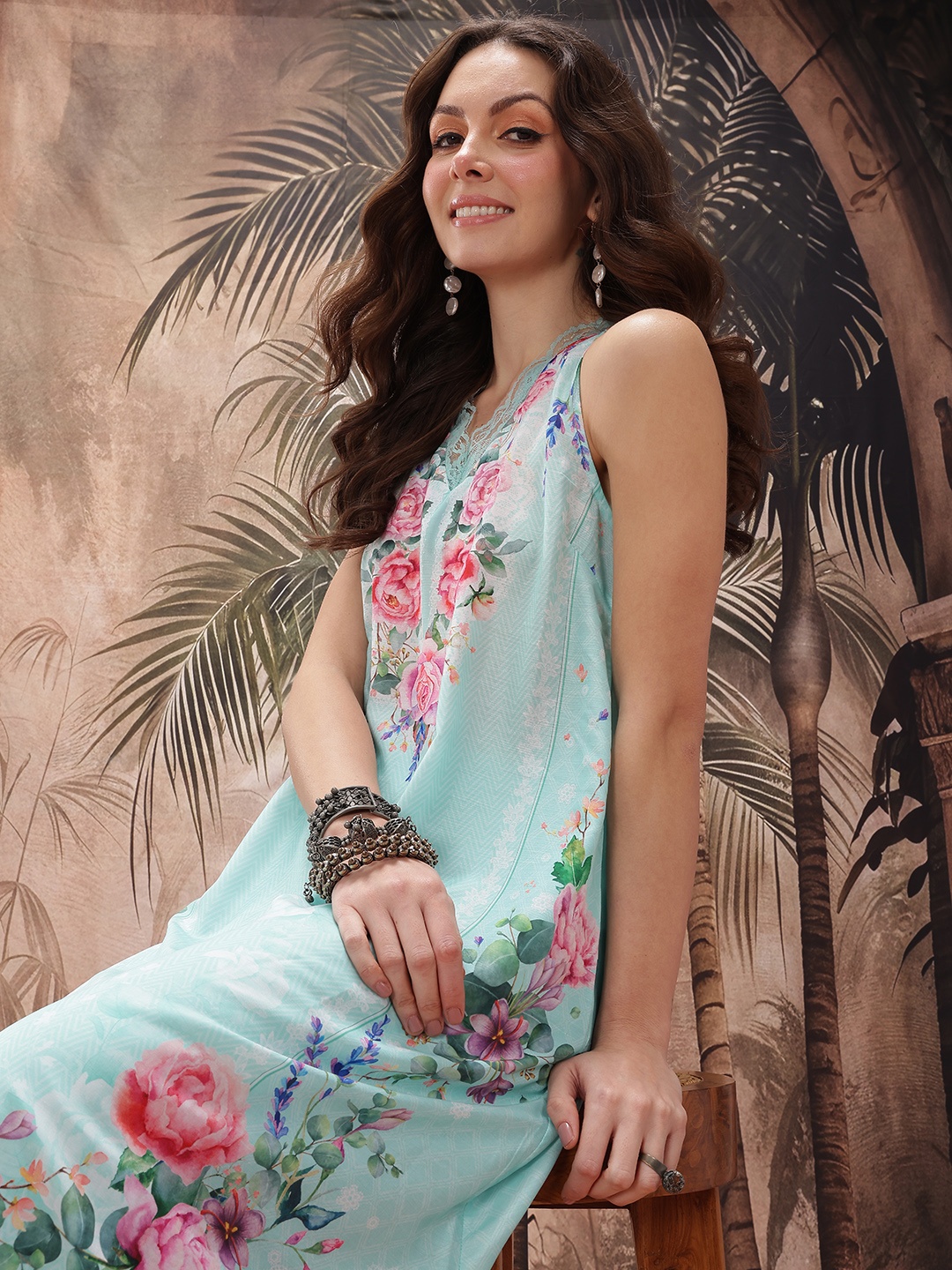 

Sangria Floral Printed Lace Insert Detail A-Line Kurta with Palazzos, Blue