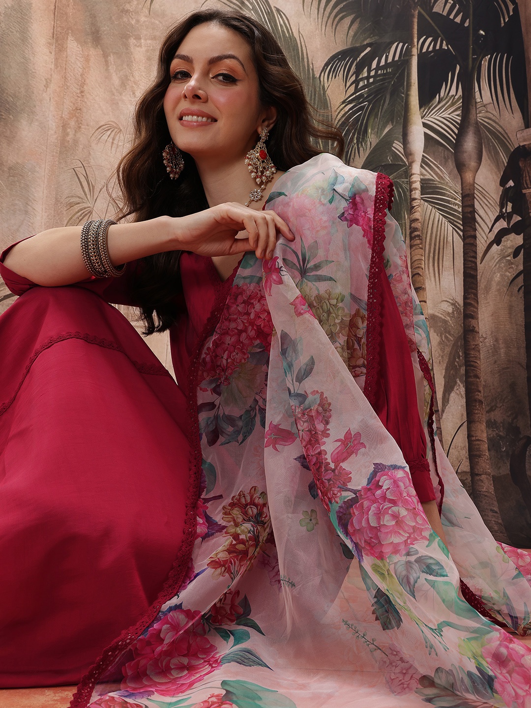 

Sangria Lace Detailed Kurta With Trousers & Floral Organza Dupatta, Maroon