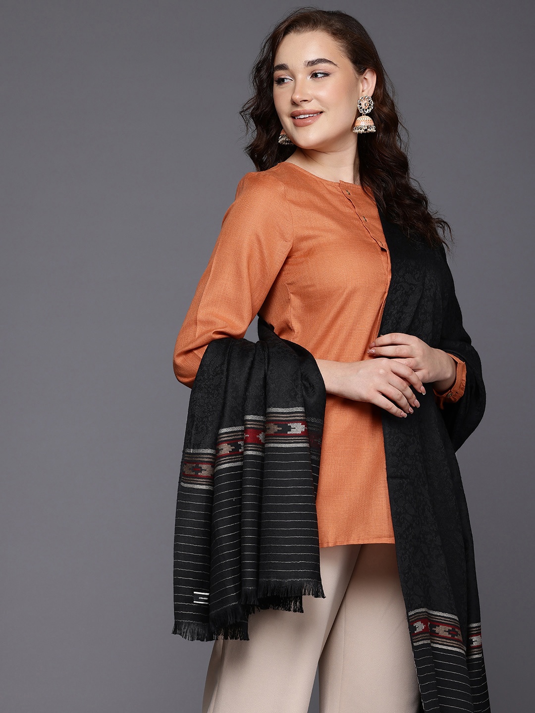 

Cayman Geometric Woven Design Woollen Shawl, Black