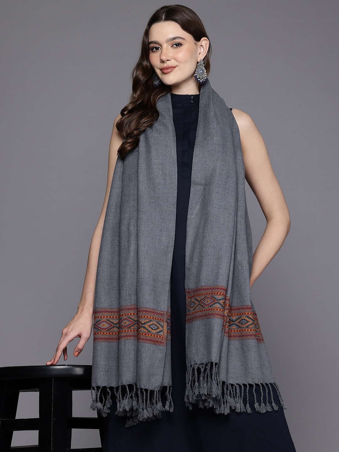 

Cayman Geometric Woven Design Woollen Shawl, Grey